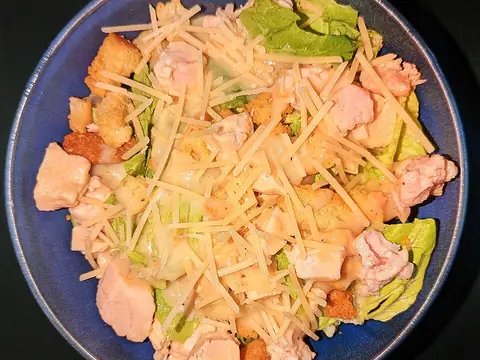Chicken romaine salad